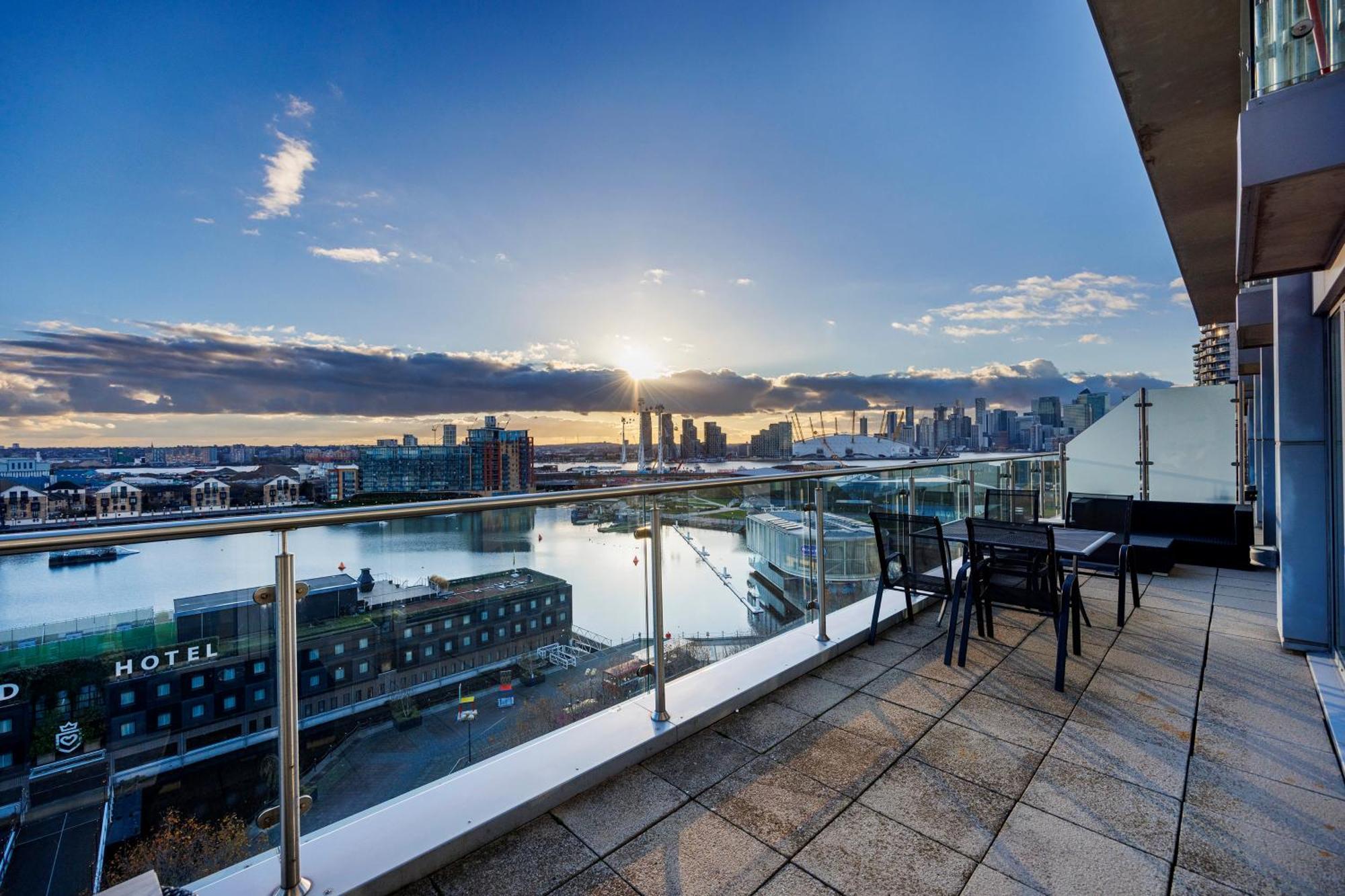 Austin David Apartments Excel Londres Extérieur photo
